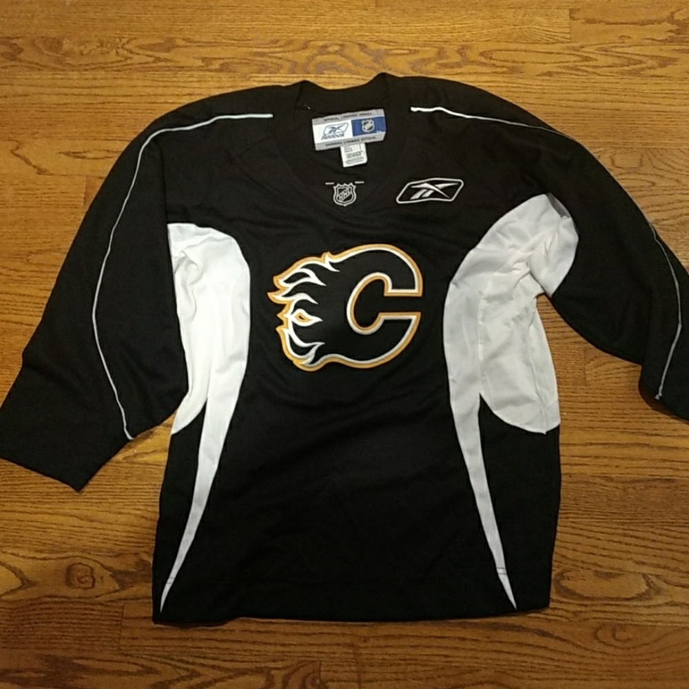 Calgary Flames NHL Hockey Jersey Black Reebok
